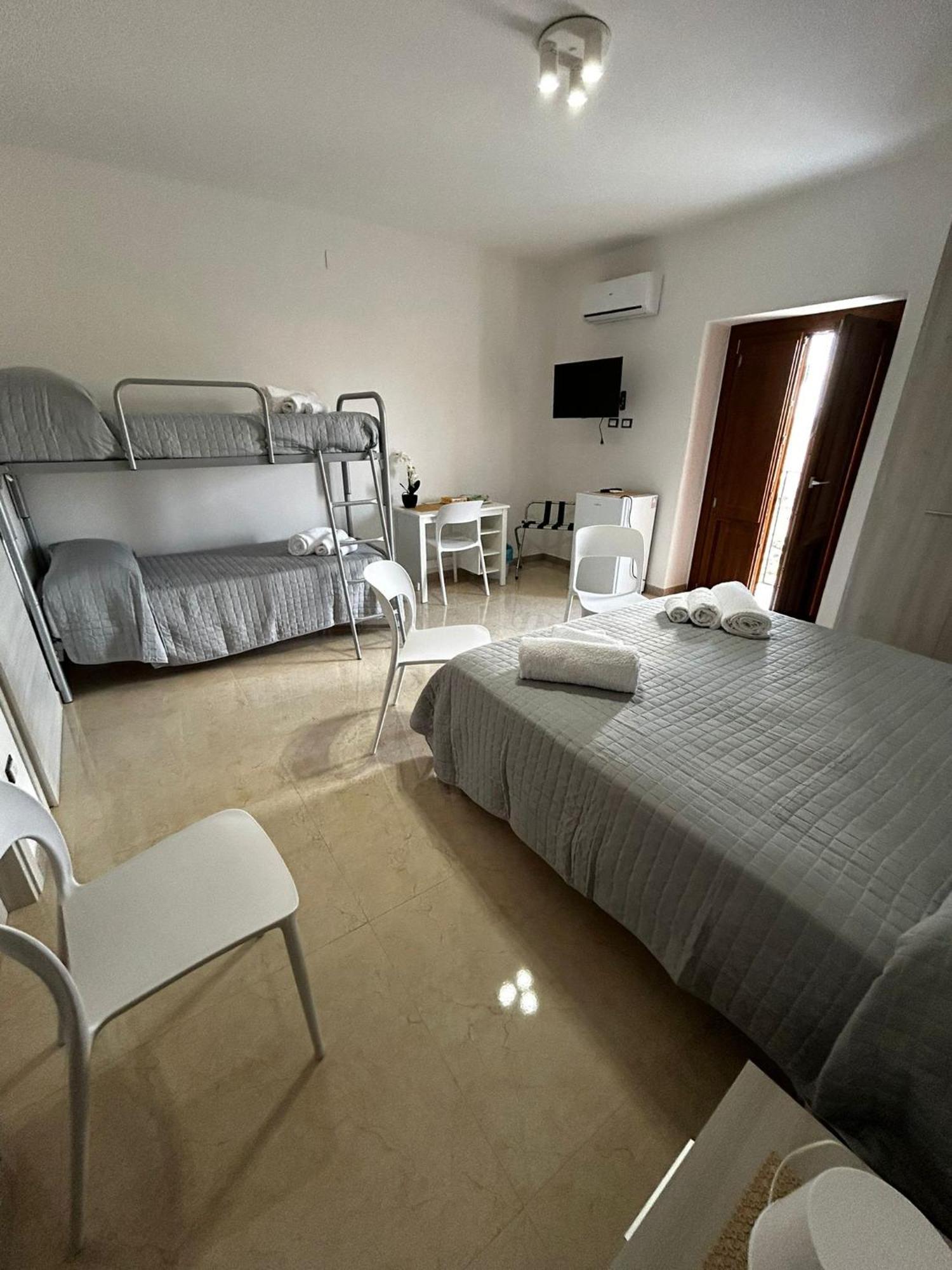 Hotel La Spiga Gangi Exterior foto